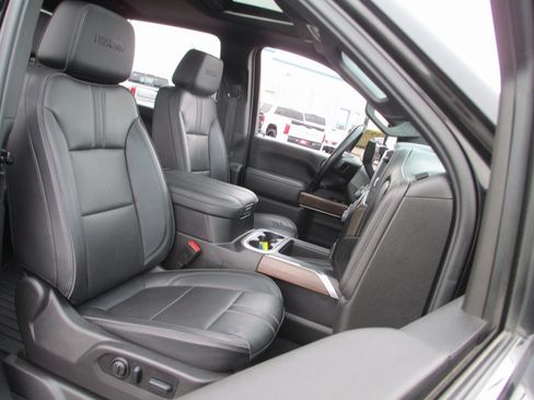 Used 2023 Chevrolet Silverado 2500 High Country w/ Z71 Off-Road Package image 23