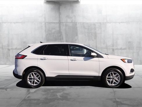 Certified 2024 Ford Edge SEL image 5