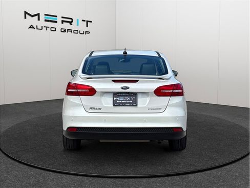 Used 2018 Ford Focus Titanium w/ Titanium Technology Package image 8