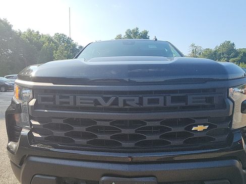 Used 2022 Chevrolet Silverado 1500 Custom AWD/4WD image 11