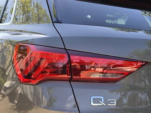 Used 2024 Audi Q3 2.0T Premium w/ Convenience Package image 8