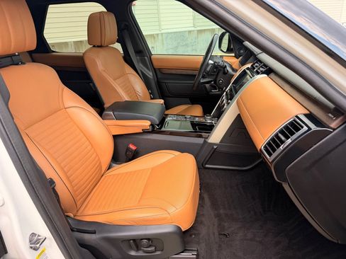 Used 2019 Land Rover Discovery HSE Luxury AWD/4WD image 24
