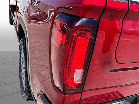 Used 2022 GMC Sierra 1500 Denali w/ Denali Reserve Package AWD/4WD image 28