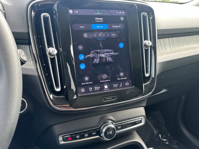Certified 2024 Volvo XC40 B5 Core AWD/4WD image 20