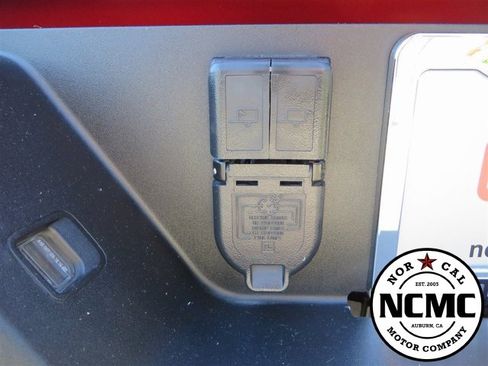 Used 2024 GMC Sierra 2500 Denali w/ Denali Reserve Package image 21