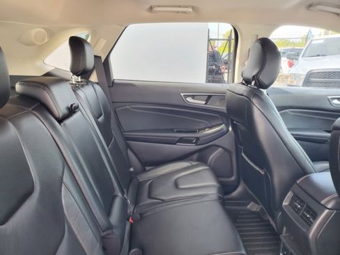 Certified 2019 Ford Edge Titanium image 31