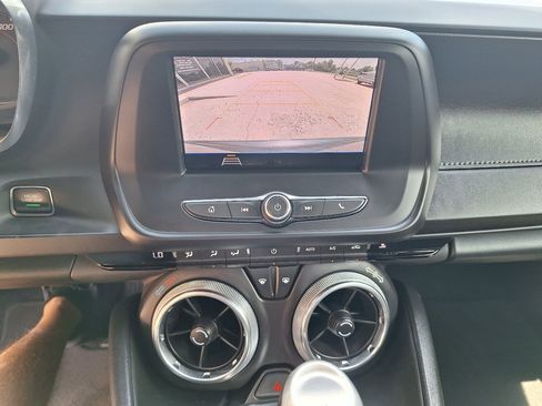 Used 2020 Chevrolet Camaro LT image 17