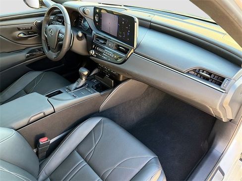 Used 2022 Lexus ES 350 Ultra Luxury image 14