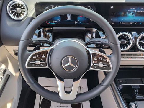 Certified 2023 Mercedes-Benz GLA 250 image 18