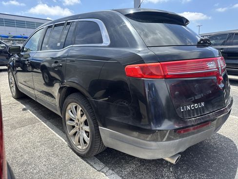 Used 2010 Lincoln MKT 2WD image 5