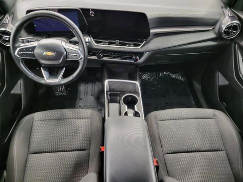 Used 2025 Chevrolet Equinox LT image 6