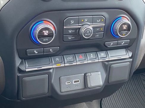 Used 2021 Chevrolet Silverado 1500 RST image 18