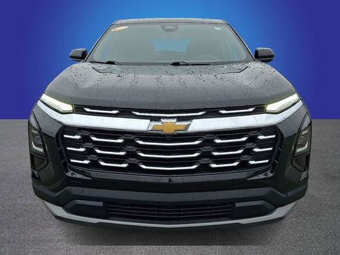 Used 2026 Chevrolet Equinox LT FWD image 2