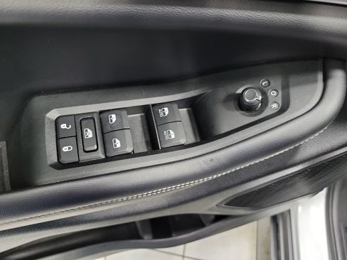 Used 2024 Jeep Grand Cherokee Limited AWD/4WD image 34