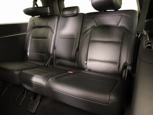 New 2025 Lincoln Navigator L Reserve w/ Jet Appearance Package image 13
