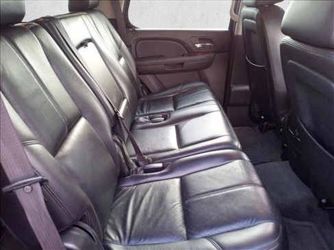 Used 2010 Chevrolet Tahoe LT RWD image 16