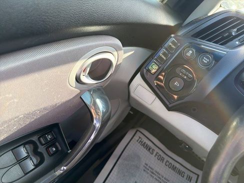 Used 2011 Honda CR-Z EX image 16