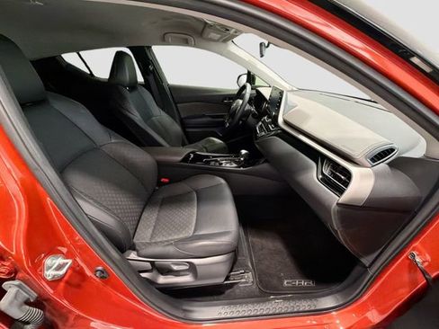 Used 2020 Toyota C-HR Limited FWD image 22