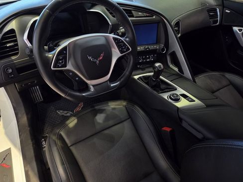 Used 2019 Chevrolet Corvette Stingray Coupe w/ Carbon Flash Badge Package RWD image 11