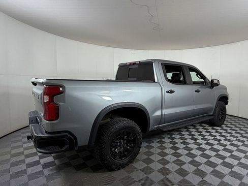 Used 2023 Chevrolet Silverado 1500 ZR2 w/ Technology Package AWD/4WD image 4