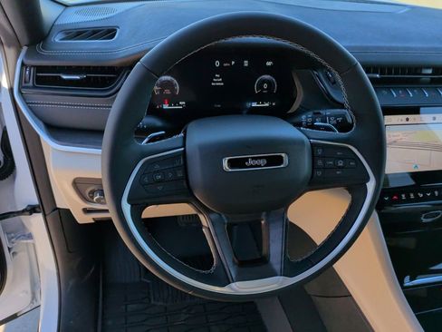 New 2026 Jeep Grand Cherokee Limited w/ Limited Altitude Package image 16