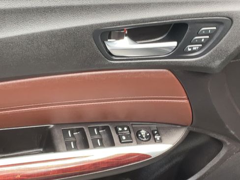 Used 2016 Acura TLX FWD image 33