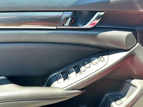 Used 2019 Honda Accord Sport image 16