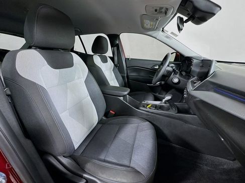 Used 2024 Chevrolet Trax LS w/ LS Convenience Package FWD image 27
