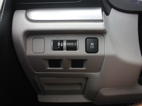 Used 2017 Subaru Forester 2.5i Premium w/ Protection Package #1 image 17