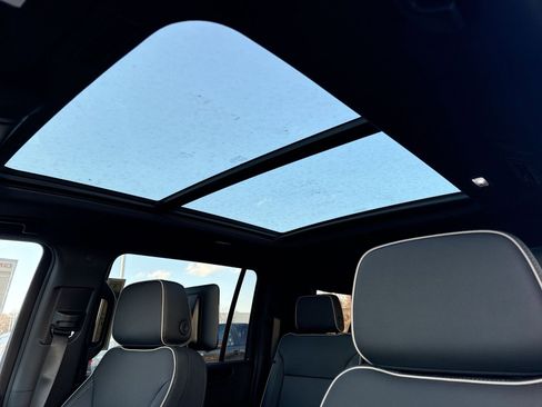 New 2026 GMC Yukon XL Elevation w/ Elevation Premium Package image 17