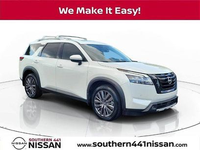Certified 2022 Nissan Pathfinder SL w/ SL Premium Package