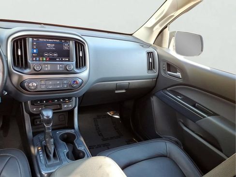Used 2022 Chevrolet Colorado Z71 w/ Trail Boss Package AWD/4WD image 22