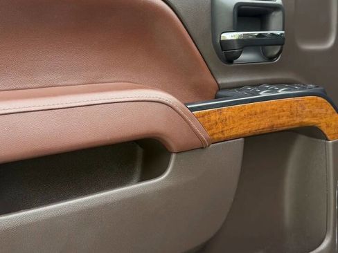 Used 2016 Chevrolet Silverado 2500 High Country w/ Duramax Plus Package image 13