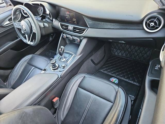 Used 2019 Alfa Romeo Giulia RWD image 21