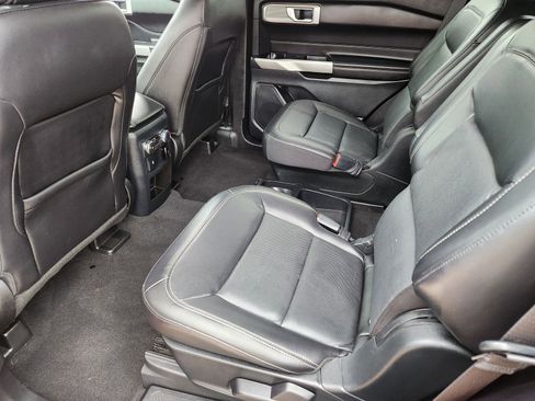 Used 2021 Ford Explorer Limited w/ Equipment Group 301A image 34