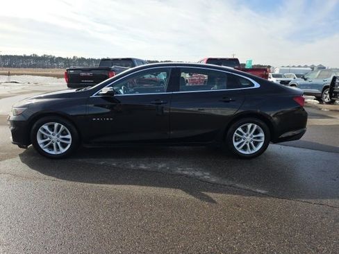 Used 2018 Chevrolet Malibu LT FWD image 2