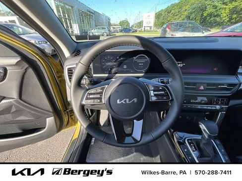 Certified 2024 Kia Seltos S AWD/4WD image 6