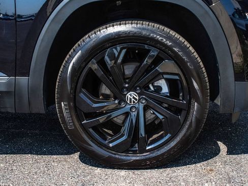 Used 2023 Volkswagen Atlas SE w/ Black Wheel Package AWD/4WD image 7
