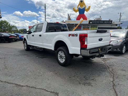 Used 2019 Ford F350 XLT w/ XLT Value Package AWD/4WD image 4