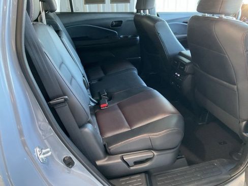 Certified 2024 Honda Passport Black Edition image 26