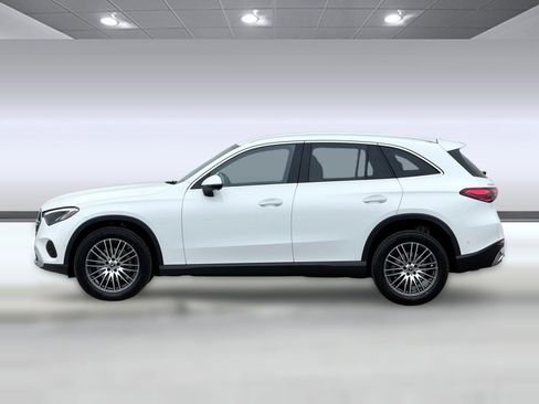 New 2026 Mercedes-Benz GLC 300 image 2