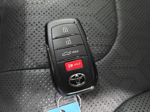 Used 2024 Toyota Tundra Limited AWD/4WD image 39