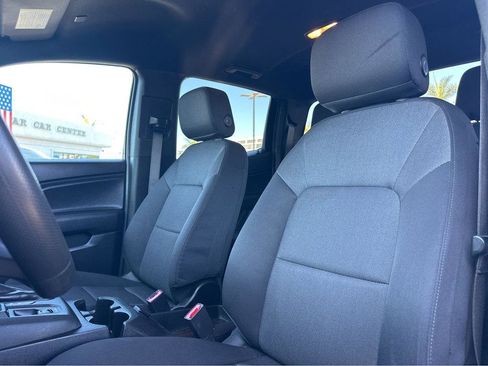 Used 2023 Chevrolet Colorado W/T image 7