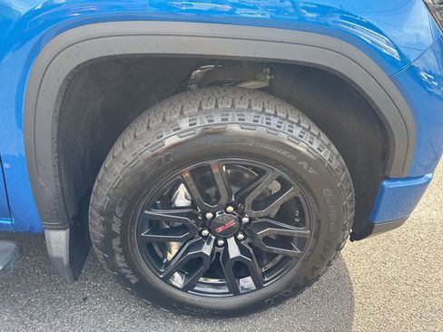 Used 2024 GMC Sierra 1500 Elevation w/ LPO, Elevation Black Package image 12