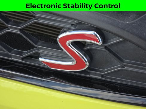 Used 2023 MINI Cooper S w/ Premium Package image 9