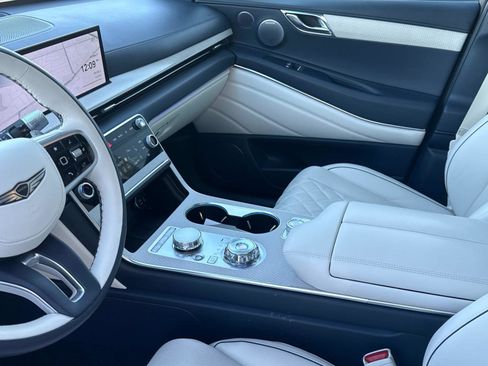 Used 2025 Genesis GV80 3.5T Prestige image 19