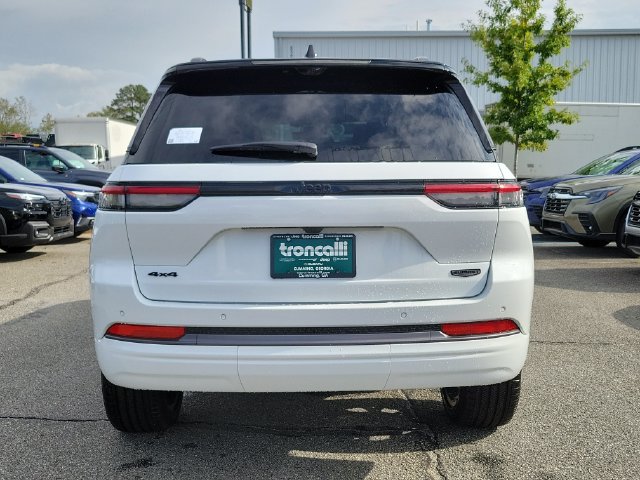 New 2027 Jeep Grand Cherokee Summit w/ Adv Protech Group IV AWD/4WD image 5