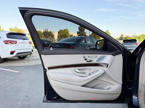 Used 2017 Mercedes-Benz S 550 4MATIC Sedan image 19