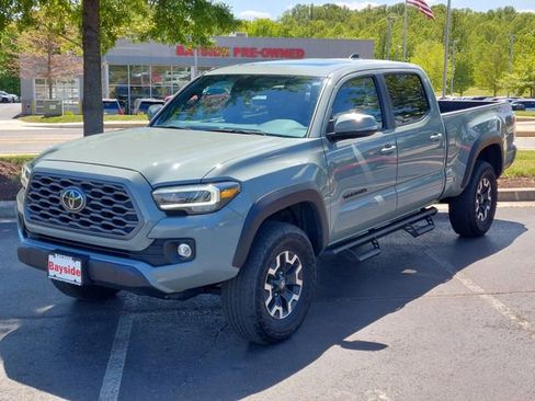 Used 2023 Toyota Tacoma TRD Off-Road w/ TRD Premium Off Road Package AWD/4WD image 5