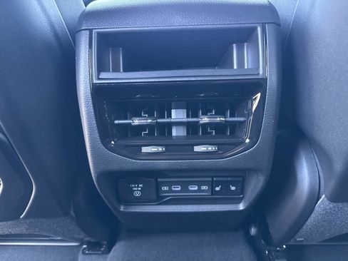 New 2026 Jeep Grand Cherokee Limited w/ Limited Altitude Package RWD image 9